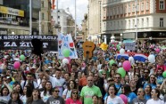 Tūkstošiem abortu pretinieku Horvātijā piedalās "Dzīvības gājienā" - 1