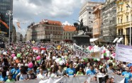 Tūkstošiem abortu pretinieku Horvātijā piedalās "Dzīvības gājienā" - 2