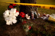 Sēro par bojāgājušajiem Teksasas vidusskolas apšaudē - 11