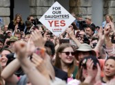 Dublinā gavilē par abortu legalizāciju - 12
