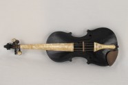 Rakstniecības un mūzikas muzeja 'Mēneša priekšmets': Pētera Strazdiņa vijole - 1