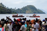 Indonēzijā turpinās meklēšanas darbi prāmja katastrofas vietā - 4