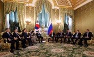 Putins tiekas ar Dienvidkorejas prezidentu Munu Džēinu - 2