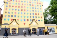 Pašvaldības Latvijai dāvina apgleznotu ģerboņu sienu - 11
