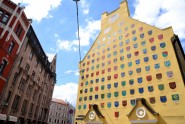 Pašvaldības Latvijai dāvina apgleznotu ģerboņu sienu - 17