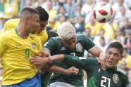 Futbols, pasaules kauss: Brazīlija - Meksika