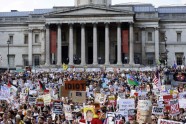 Londonas ielās pret Trampa vizīti protestē 250 tūkstoši - 6