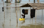 Indijā musonu lietusgāzēs vismaz 58 bojāgājušie - 3
