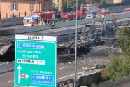 Itālijā eksplodē autocisterna, divi bojāgājušie - 8