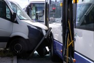 Satiksmes Rigas centra negadījumā cietušais mikroautobuss - 2