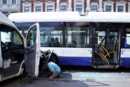 Satiksmes Rigas centra negadījumā cietušais mikroautobuss - 7