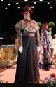 Jūgendstila tērpu modes parāde pārsteidz ar krāšņiem tērpiem un aksesuāriem - 25