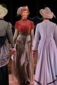 Jūgendstila tērpu modes parāde pārsteidz ar krāšņiem tērpiem un aksesuāriem - 96