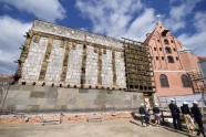 Latvijas Okupācijas muzeja 'Nākotnes nama' pamatos iemūrē kapsulu ar vēstījumu nākamajām paaudzēm - 7