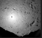 Japānas zonde nosūta uz asteroīdu divus pašgājējus robotus - 2