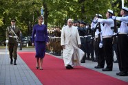 Igaunijas prezidente Kersti Kaljulaida un pāvests Francisks - 2