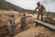 Militārajās mācībās “Detonators 2018” veic sprādzienbīstamo priekšmetu neitralizēšanu - 6
