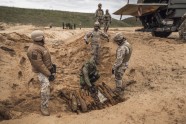 Militārajās mācībās “Detonators 2018” veic sprādzienbīstamo priekšmetu neitralizēšanu - 14