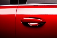 VinFast-SUV---Door-handle-detail