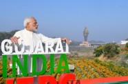 Indijā atkļāj pasaulē augstāko statuju - 10