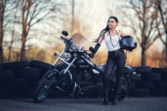 Anna Dzibuti fotosesija mamma motocikls  - 1