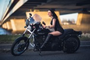 Anna Dzibuti fotosesija mamma motocikls  - 8
