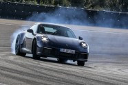 Jaunā 'Porsche 911' prototipa testi - 2