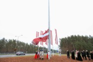 Jūrmalā paceļ valsts simtgadei veltītu Latvijas karogu - 7