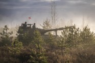 Latvijas armija rīta migliņā izmēģina jaunās haubices - 6