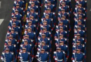 Rumānija valsts simtgadi svin ar militāro parādi - 16
