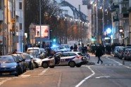 Francijas policija izvērsusi operāciju Strasbūras dienvidos - 5