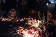 Iedzīvotāji Strasbūrā atvadās no apšaudē bojāgājušajiem - 1