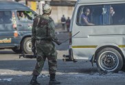 Karavīri vēršas pret protestētājiem Hararē 01.08.2018 - 19