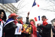 'Sarkano lakatiņu" demonstrācijas Francijā  - 7