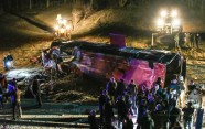 Autobusa avārijā Ziemeļmaķedonijā gājuši bojā 13 cilvēki - 1