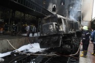 Ugunsgrēkā dzelzceļa stacijā Kairā 25 bojāgājušie - 1