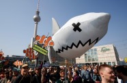Protestētāji Berlīnē pieprasa zemākas īres maksas par mājokļiem - 4
