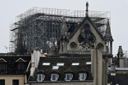 Parīzes Dievmātes katedrālē izcēlies ugunsgrēks - 13