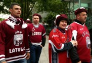 Latvijas hokeja fani Bratislavā - 1