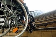Невъездные-2. Журналист провел два дня в инвалидной коляске на улицах Риги - 6