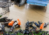 Plūdos un zemes nogruvumos Nepālā bojā gājuši 43 cilvēki - 4