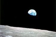 Zeme no Mēness orbītas
