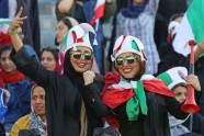 Irānā sievietes skatās futbolu - 6