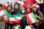 Irānā sievietes skatās futbolu - 7