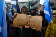 Glāzgovā ielās iziet tūkstošiem Skotijas neatkarības atbalstītāju - 10