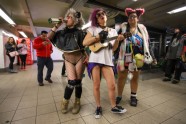 "No Pants Subway Ride" jeb "Diena bez biksēm metro" - 37