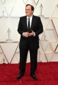 Kinozvaigznes uz sarkanā paklāja 'Oskara 2020" ceremonijā - 11