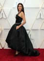 Kinozvaigznes uz sarkanā paklāja 'Oskara 2020" ceremonijā - 18