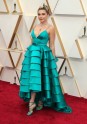 Kinozvaigznes uz sarkanā paklāja 'Oskara 2020" ceremonijā - 20
