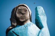 Melānijas Trampas statuja Slovēnijā - 4